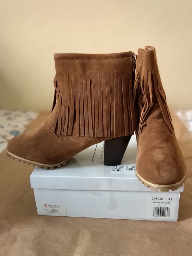 Botines mujer flecos T 41 SIN ESTRENAR