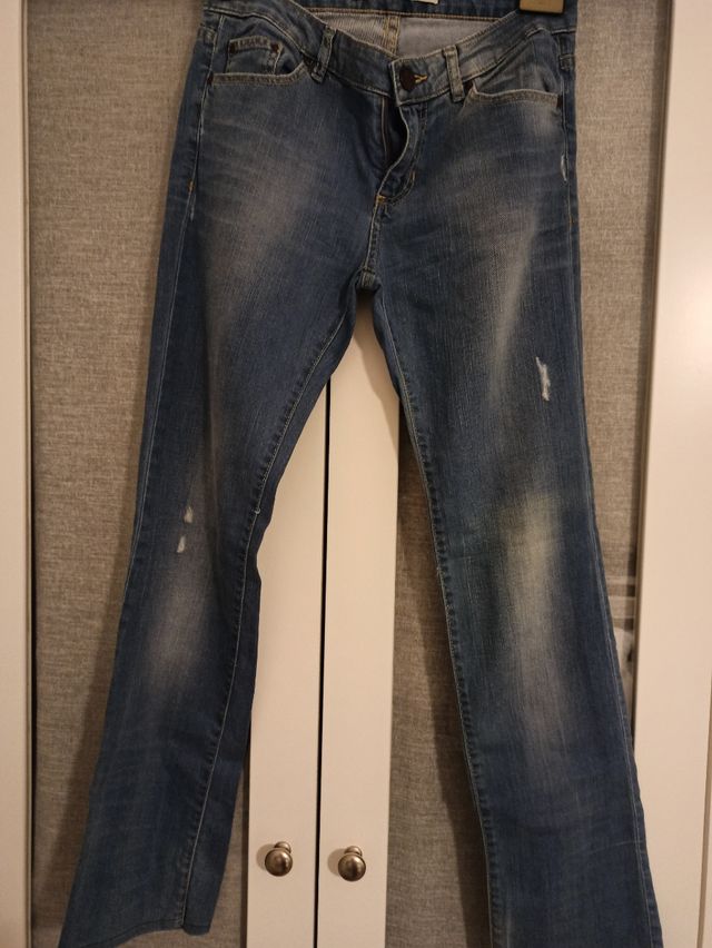 Pantalón vaquero recto Zara