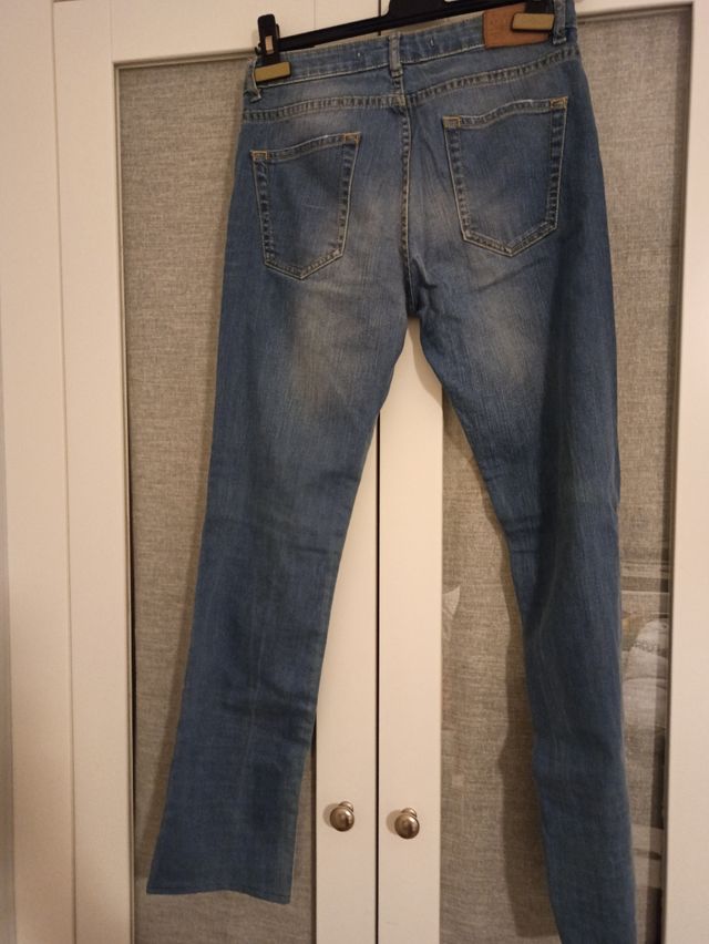 Pantalón vaquero recto Zara