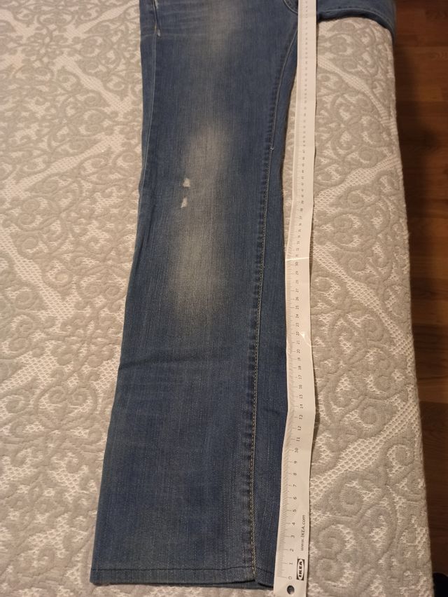 Pantalón vaquero recto Zara