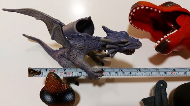 Animales de plástico variados