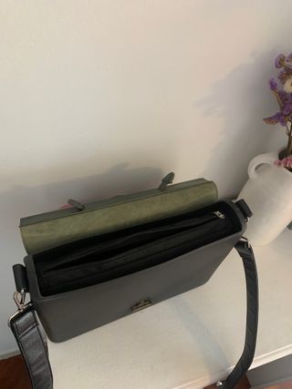 Maletín Unisex de piel impermeable marca O bag