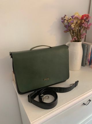 Maletín Unisex de piel impermeable marca O bag
