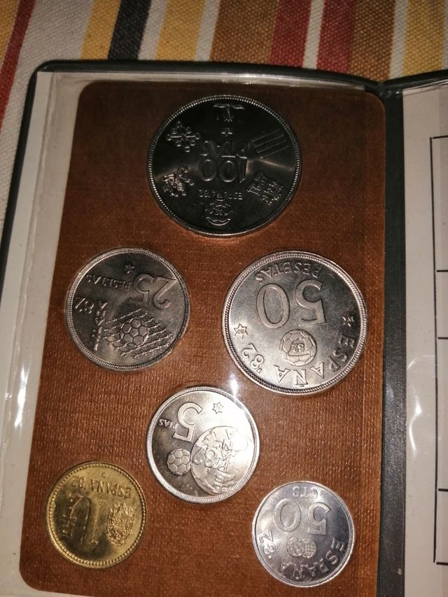 Cartilla monedas del mundial 82