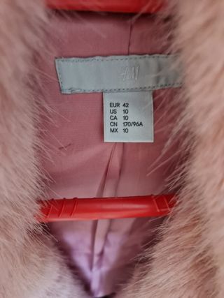 Chaquetón de pelo rosa