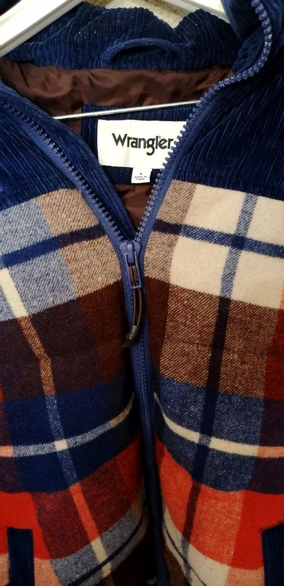 Abrigo Wrangler, precio en tienda 160€