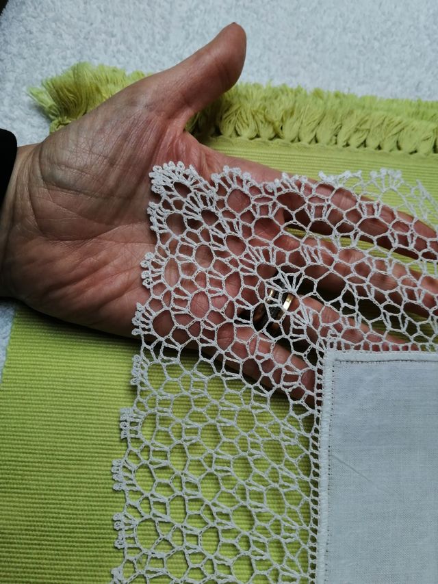 Centrotavola rettangolare fatto a mano