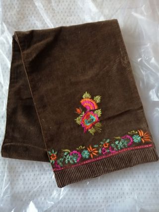 Bufanda de antelina marrón