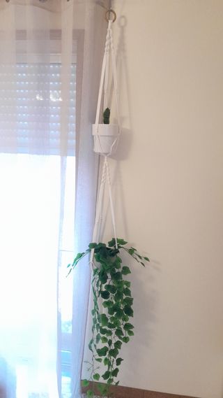 Duplo suporte para vasos em macramé