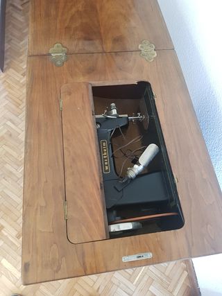 Máquina coser Wertheim