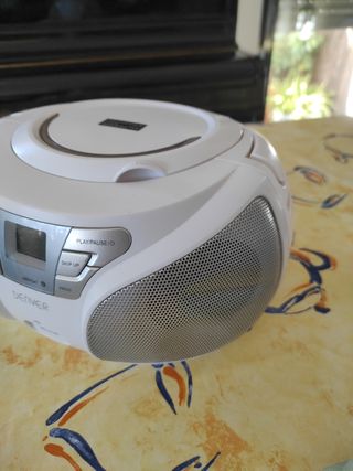 equipo de música compacto