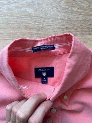 Camisa Gant color rosa chicle, talla L