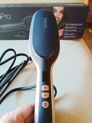 Cepillo eléctrico alisador de pelo Beurer