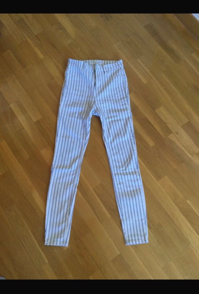 Pantalón de rayas