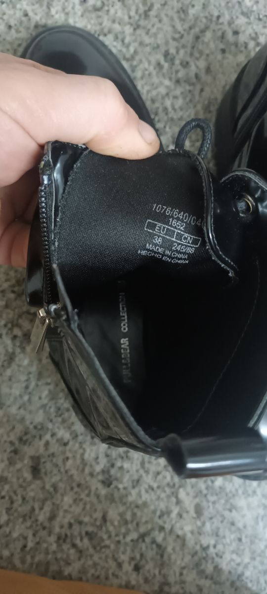 Botas charol chica 38 pull and bear