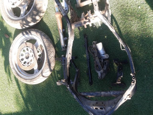 DESPIECE GSX 750 F.