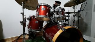 Baterìa (sólo cascos)