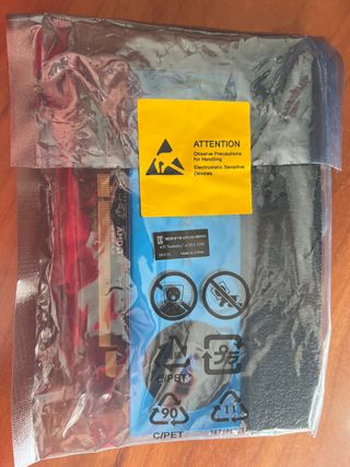 Tarjeta Gráfica (GPU) - AMD RADEON PRO WX 3100