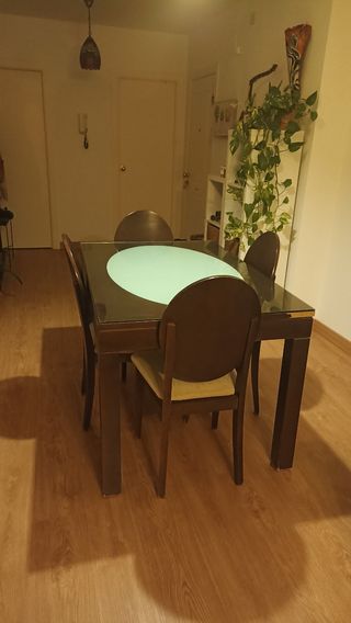 Mesa extensible de madera maciza y 4 sillas