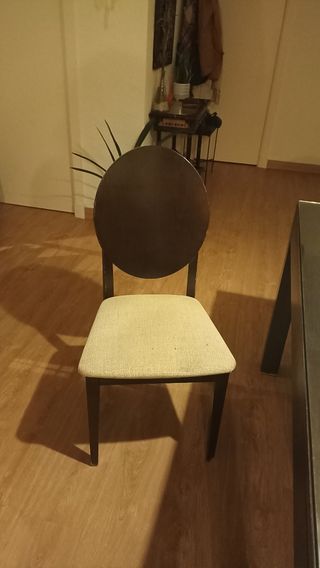 Mesa extensible de madera maciza y 4 sillas