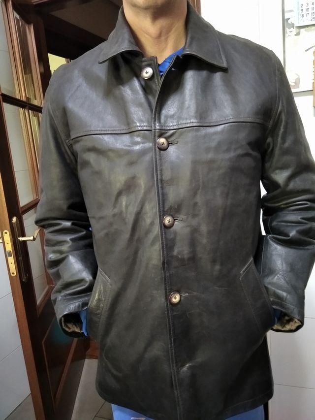 Chaqueta de cuero marron. Redskins