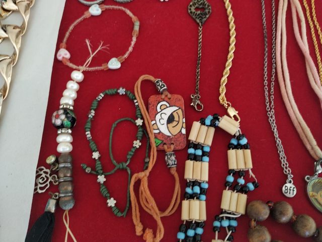 BISUTERÍA Variada. TODO 25€