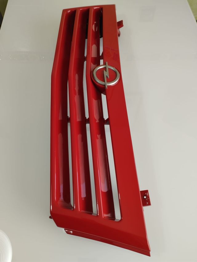 Parrilla opel ascona C