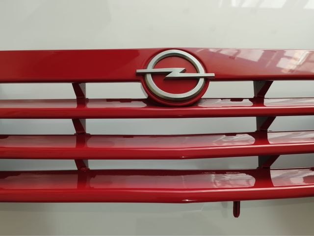 Parrilla opel ascona C