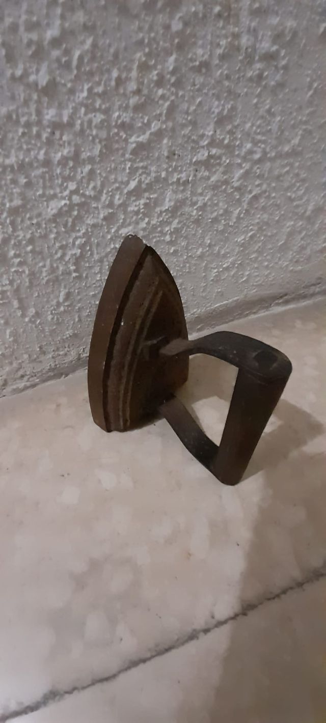 Placa de ferro antiga