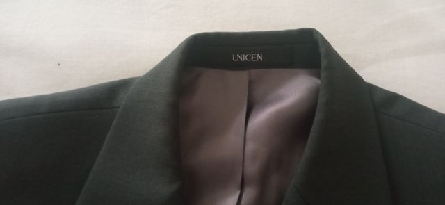 TRAJE UNICEN