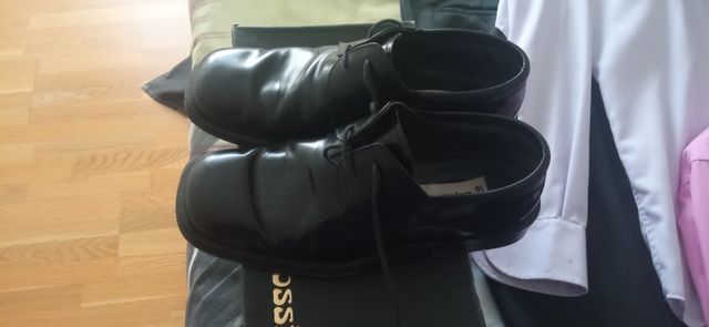 TRAJE UNICEN
