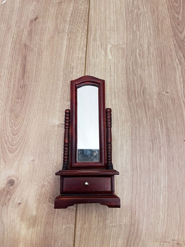 Espejo casa de muñecas