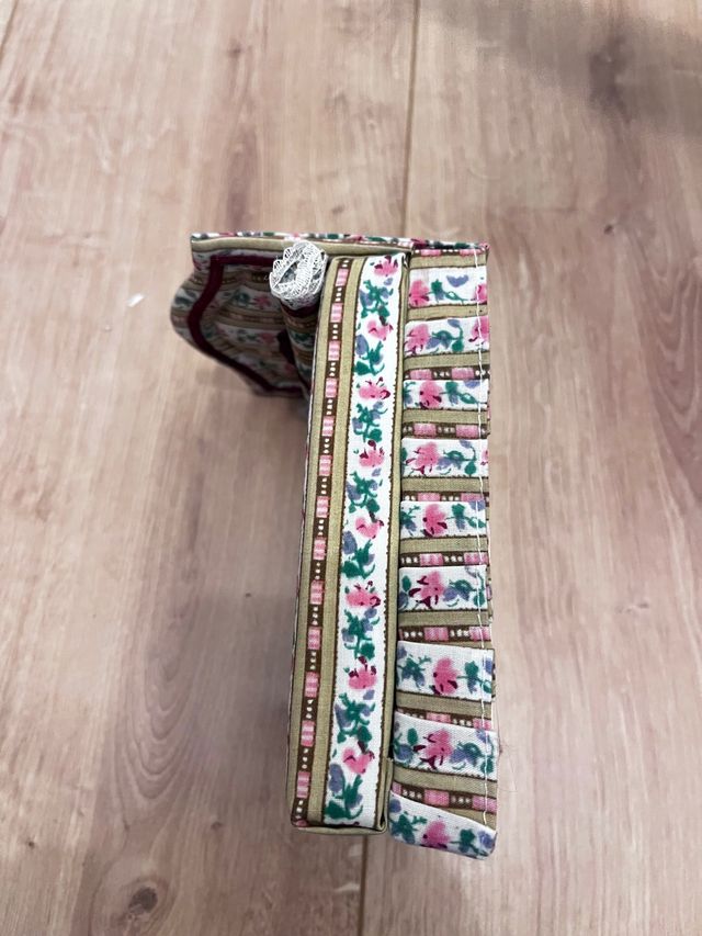 Cama casa de muñecas