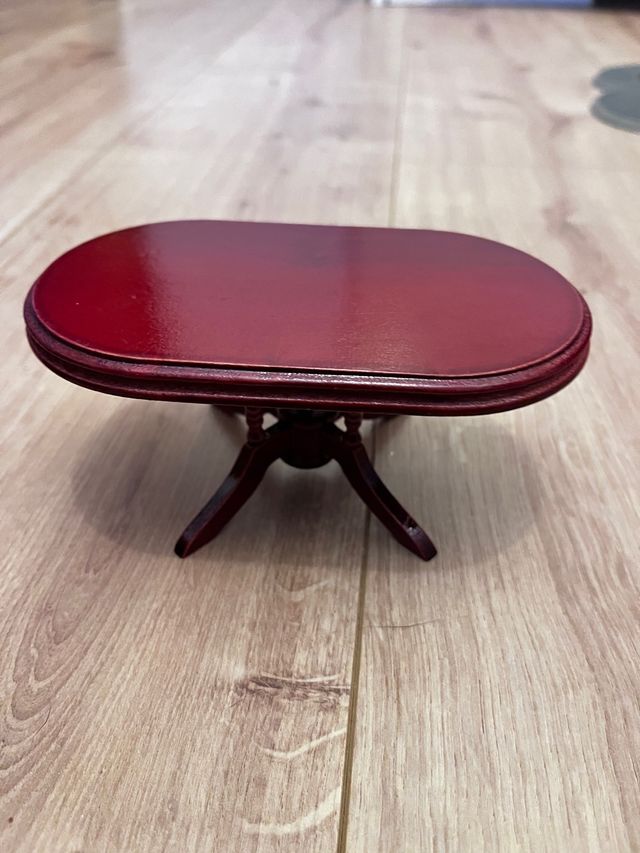 Mesa para casa muñecas