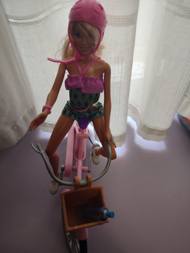 Barbie ciclista