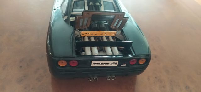 McLaren F1 escala 1:12 Paul's Model Art