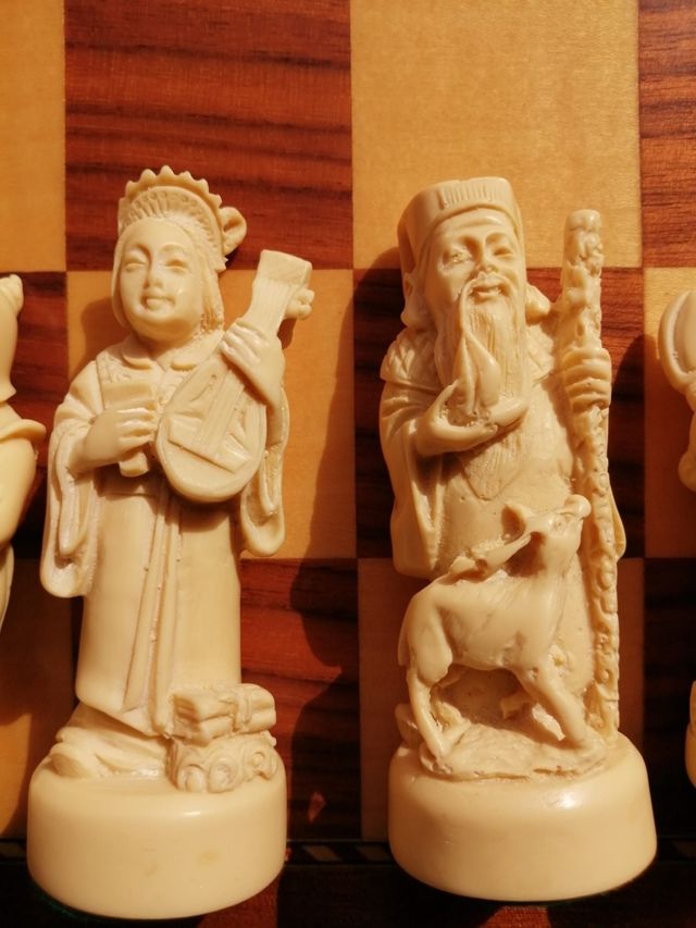 precioso ajedrez grande y antiguo