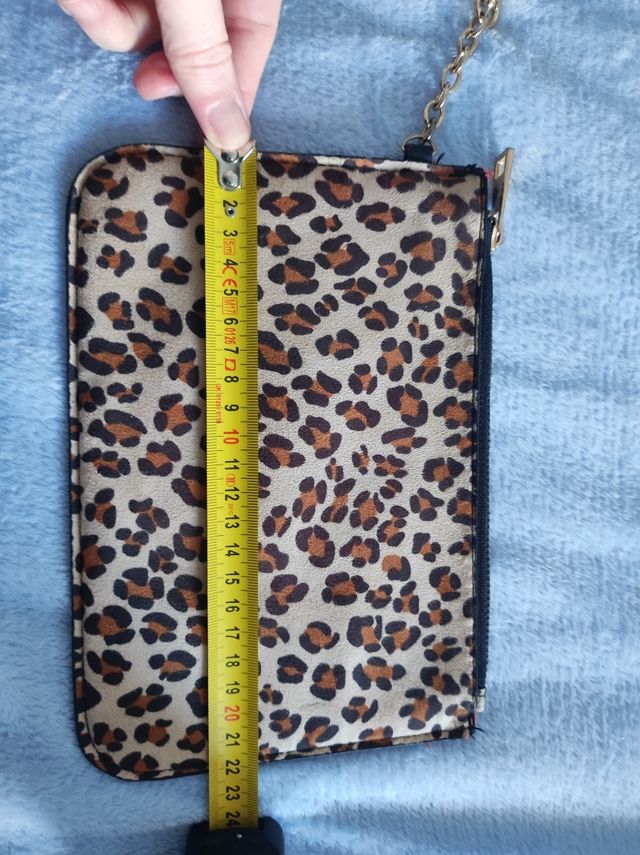 Bolso de mano, portadocumentos y neceser leopardo