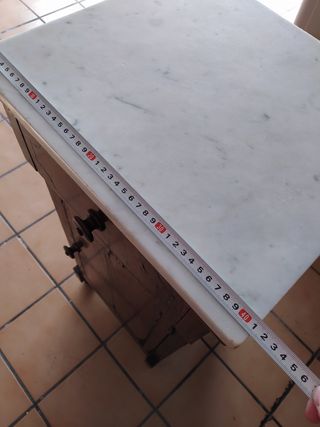 Antigua mesita de noche