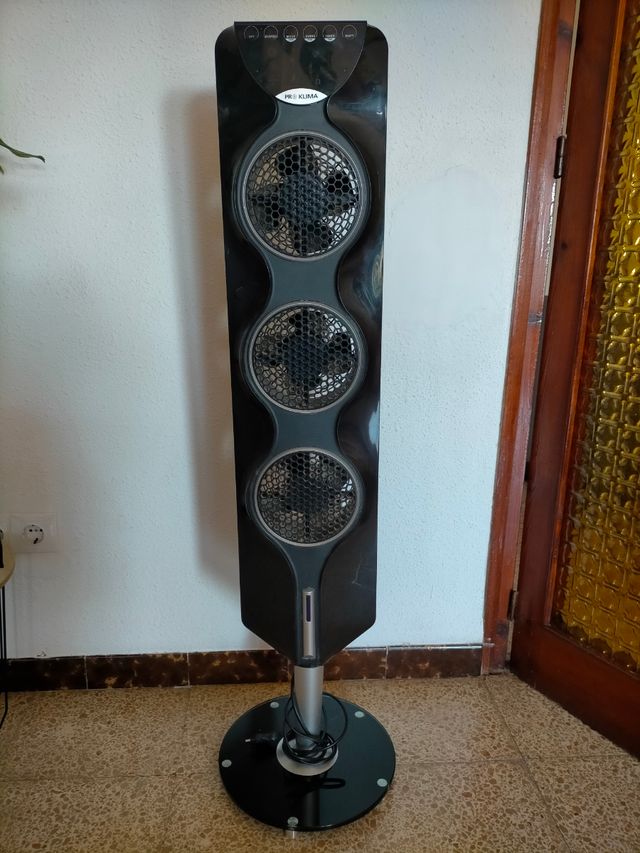 Ventilador  giratorio con mando