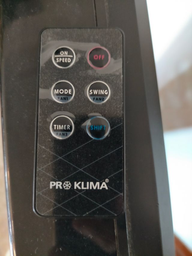 Ventilador  giratorio con mando