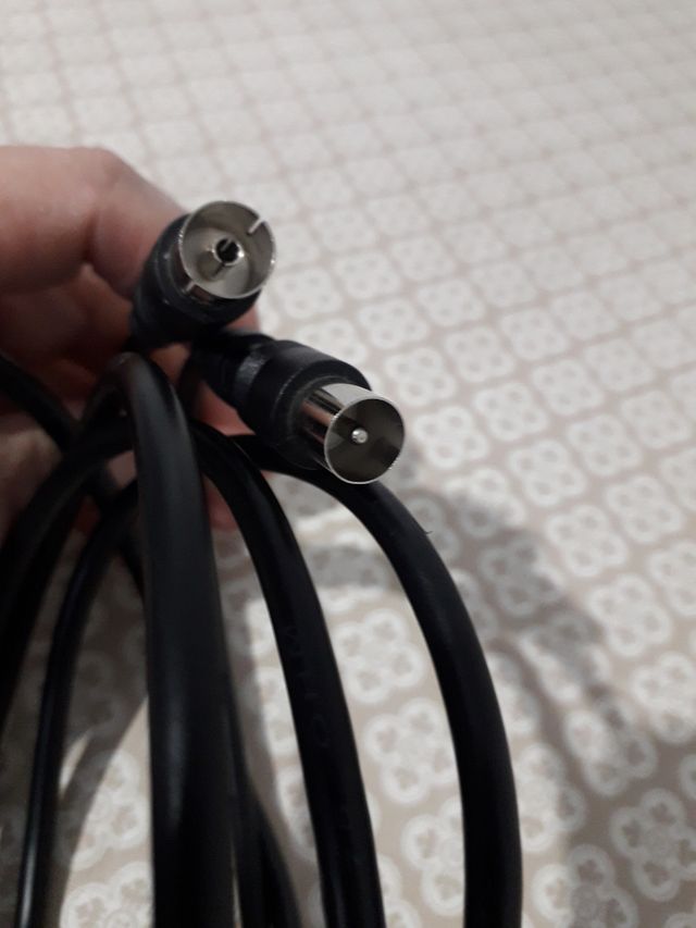 CABLE 🖥 DE ANTENA .