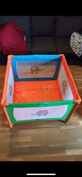 Parque de bebé plegable Staribaby