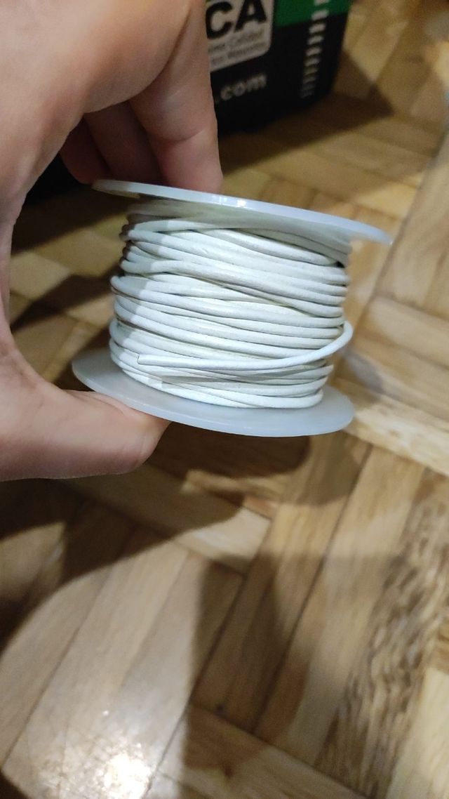 Royo imitación de cuero blanco