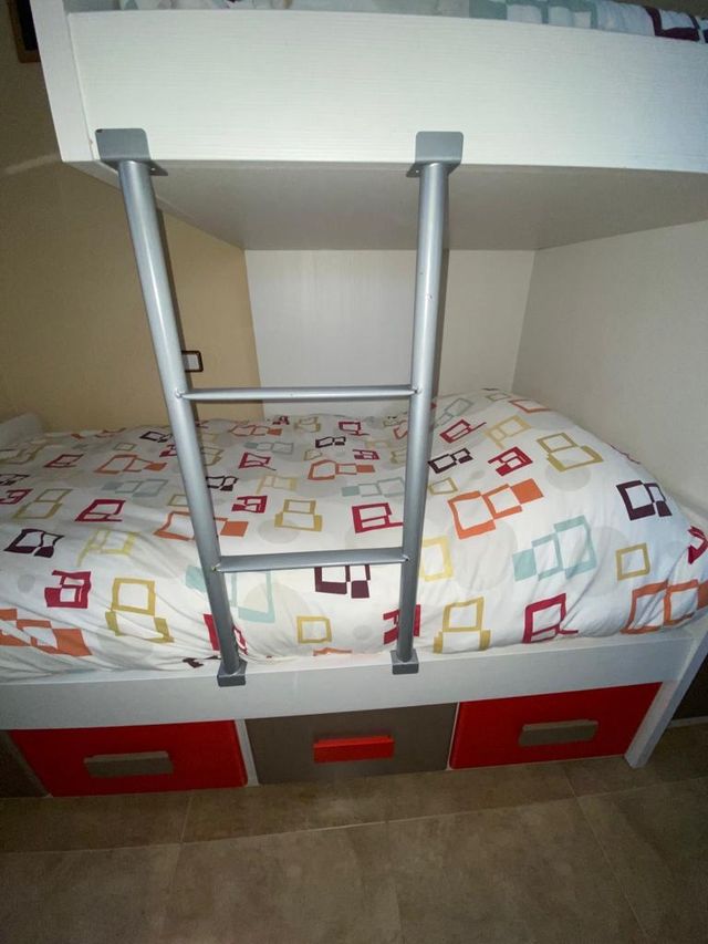 CAMA LITERA CON ARMARIO