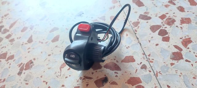 Botonera con pulsador para luces patinete o bici
