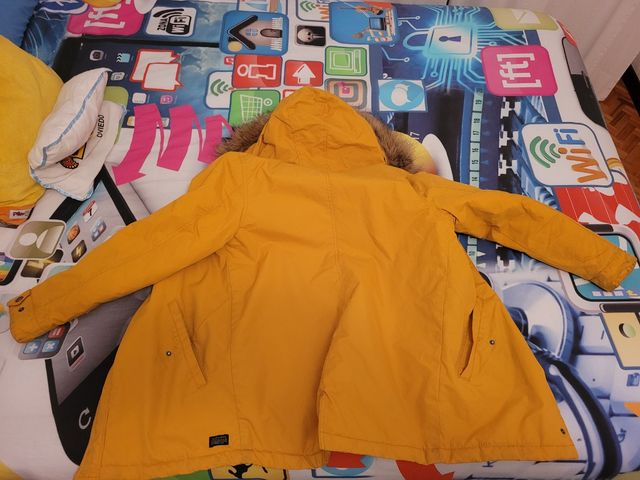 Abrigo Pistacho Zara. Talla 140 cm