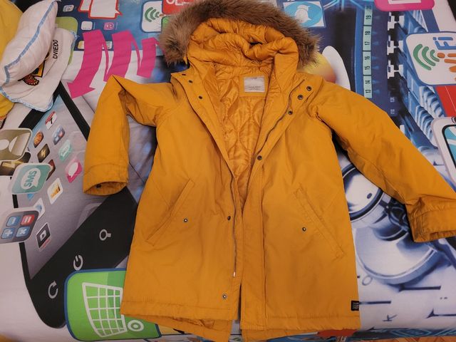 Abrigo Pistacho Zara. Talla 140 cm