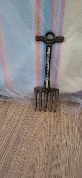 pala  y rastrillo termómetro