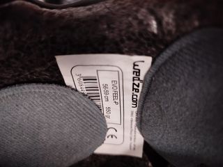 CASCO ESQUÍ WEDZE DOS PARA NIÑOS Y OTRO DE ADULTO.